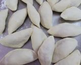 A picture of step 4 of Dudh Pitha.