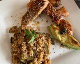 Foto del paso 5 de la receta: Salmón con aguacate y arroz integral