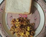 A picture of step 5 of Anday aloo.