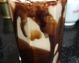 A picture of step 3 of Chocolate Lassi.