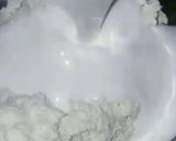 A picture of step 2 of Cream cheese spread.