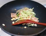 辣炒芹香豬五花的食譜步驟3照片