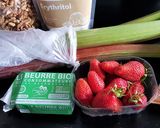 Une image de l'étape 1 de Crumble fraises rhubarbe (sans farine et sucre, ig bas).