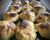 Foto del paso 5 de la receta: Pão de queijo mineiro —Panecillos de queso—