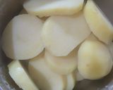Foto del paso 1 de la receta: Papas a la crema serrana