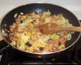 Foto del paso 9 de la receta: Alcachofas con salsa clarita de trocitos de jamón serrano