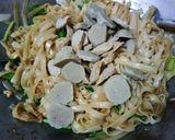 Foto langkah ke 5 dari resep Kwetiau Goreng Sederhana.