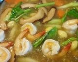 รูปขั้นตอนการทำที่ 3 ของ ก๋วยเตี๋ยวเซี่ยงไฮ้ราดหน้ากุ้ง