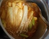 รูปขั้นตอนการทำที่ 3 ของ ซุปกิมจิหมูสับ