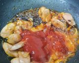 Gambar langkah 3 resipi Kuetiau Goreng sosej.