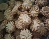 Foto langkah ke 3 dari resep Kue semprit ala mbak NIkmatul Rosida#4.