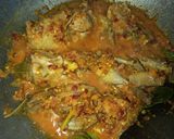 Foto langkah ke 4 dari resep Ayam Rica-Rica Kemangi.