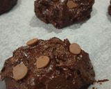 Foto langkah ke 5 dari resep Fudgey chocolate cookies.