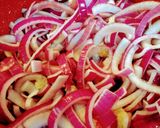 Foto do passo 2 de Cebola Caramelizada