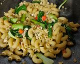Foto langkah ke 3 dari resep Makaroni Goreng Oriental.