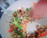 Foto langkah ke 3 dari resep Tumis Terong Jamur Sat set.