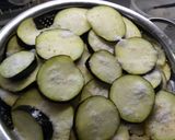 Foto del paso 1 de la receta: Berenjenas en escabeche suave