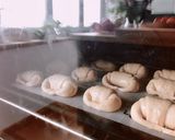 Hình bước làm 10 của món 💚 Bánh Mì Sữa Con Cua Siêu Mềm Mại Nhân Sô Cô La (Crab Shaped Milk Bread With Chocolate Filling)