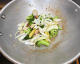 Foto langkah ke 6 dari resep Cah Brokoli Baby Corn.