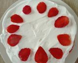 Foto langkah ke 9 dari resep Strawberry Shortcake.