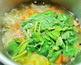 รูปขั้นตอนการทำที่ 5 ของ ซุปไก่มันฝรั่ง​