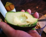 Foto del paso 2 de la receta: Baguette con hummus de garbanzos y aguacate