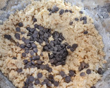 Foto del paso 3 de la receta: Galletas de mantequilla con pepitas de chocolate