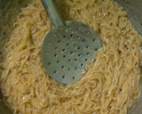 2 மினிட்ஸ் மேகி நூடுல்ஸ்(2 Minutes Maggi) ரெசிபி ஸ்டேப் 3 புகைப்படம்