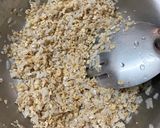 A picture of step 1 of Oats poha.