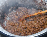 Vaddisznópörkölt bográcsban recept fázis 3 fotója