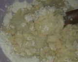 A picture of step 3 of Soft layered chapati.