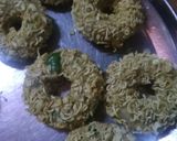 চিকেন নুডলস ডোনাট রেসিপির ধাপ 5 ছবি