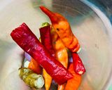 Foto langkah ke 2 dari resep Tumis Keciwis Bumbu Kencur.