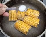 A picture of step 2 of Boil Corn On The Cob.