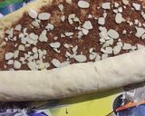 Foto langkah ke 3 dari resep Cinnamon Rolls Cream Cheese Frosting.