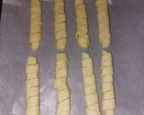 Foto langkah ke 5 dari resep Cheese Roll Super Sederhana dengan Puff Pastry Instan.