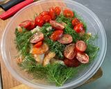 Une image de l'étape 8 de Crevettes sauvages marinées aneth citron tomates cerises.