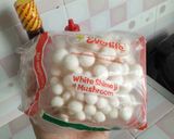 Foto langkah ke 1 dari resep White Shimeji Mushroom with Beef and Paprika.