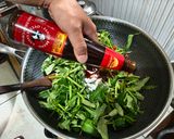 Foto langkah ke 4 dari resep Tumis Kangkung Saus Tiram (Tidak Pedas).