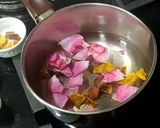 रोज़ हर्बल टी (rose herbal tea recipe in Hindi) रेसिपी चरण 2 फोटो