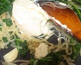 Foto del paso 4 de la receta: Salteado de hojas de rabanitos con tallarines y ricota seca salada. Receta Fácil y rápida