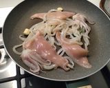 Foto del passaggio 4 della ricetta Gazpacho di arance e lime piccante con calamari