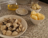 Foto del paso 2 de la receta: Alcachofas con patatas y almejas