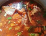 Foto del paso 2 de la receta: Consomé de hueso de pollo