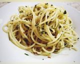A picture of step 5 of Spaghetti Aglio e Olio.
