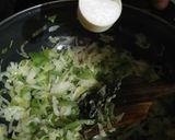 A picture of step 3 of Veg Hakka Noodles.