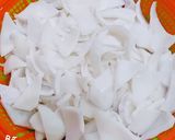 Hình bước làm 1 của món Mứt dừa non từ hoa đậu biếc