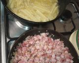Foto del paso 1 de la receta: Papas con cheddar panceta y salchichas 🐷