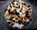 Foto langkah ke 4 dari resep Puding Roti Tabur Buah.