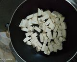Foto langkah ke 2 dari resep Oseng Tahu Jamur Pedas.